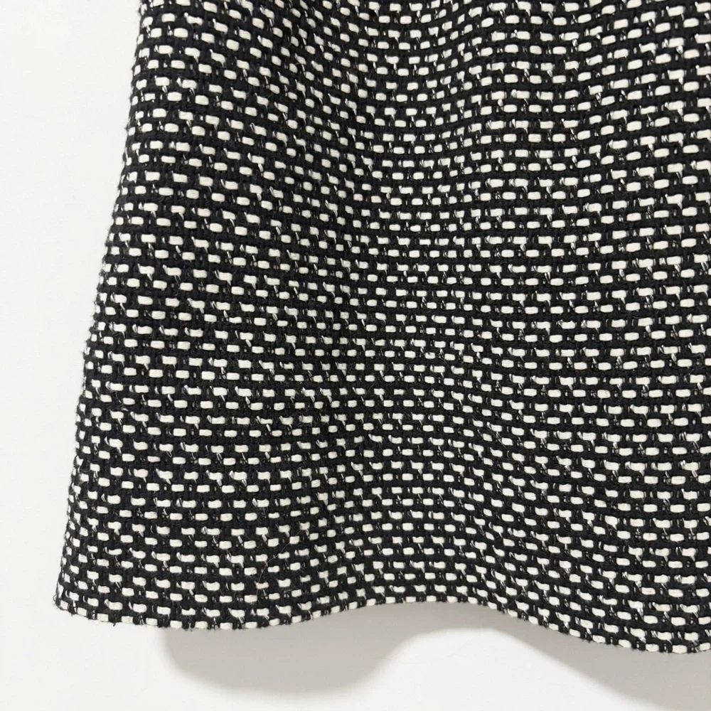 J. Crew Factory Sidewalk Skirt Womens Size 2 Black White Jacquard Print Textured